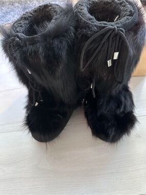 DSQUARED2 Black Fur Lace-Up Winter Boots